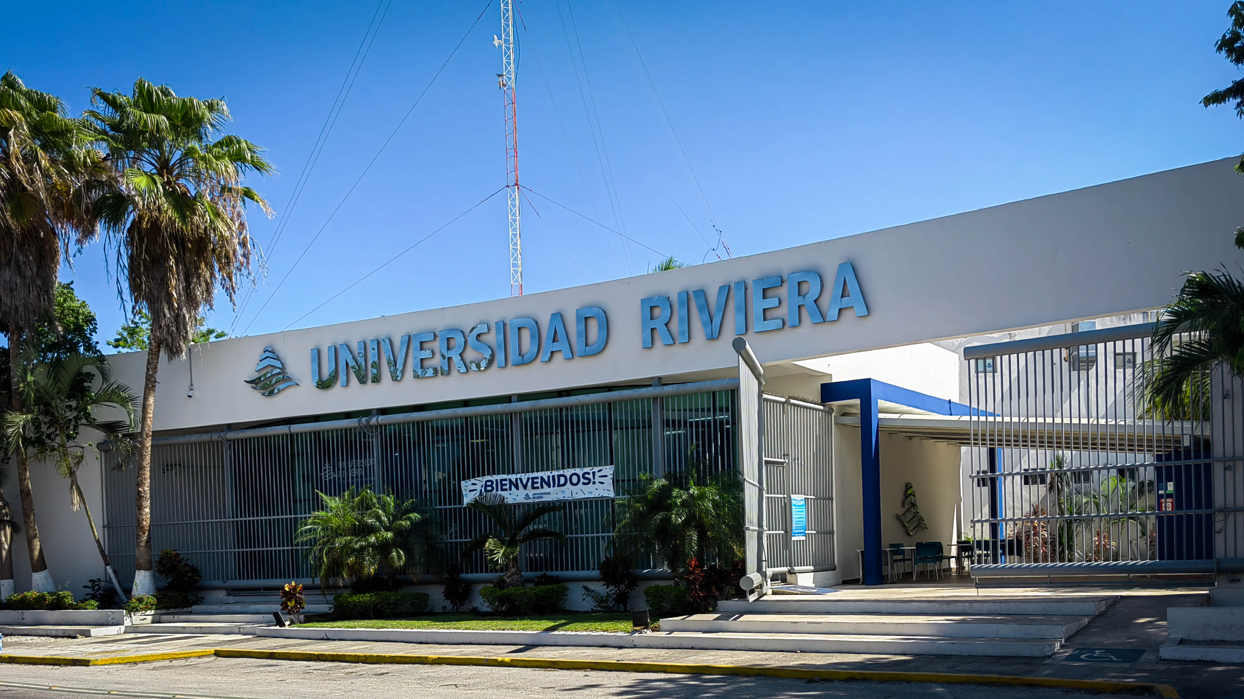 Universidad-Riviera