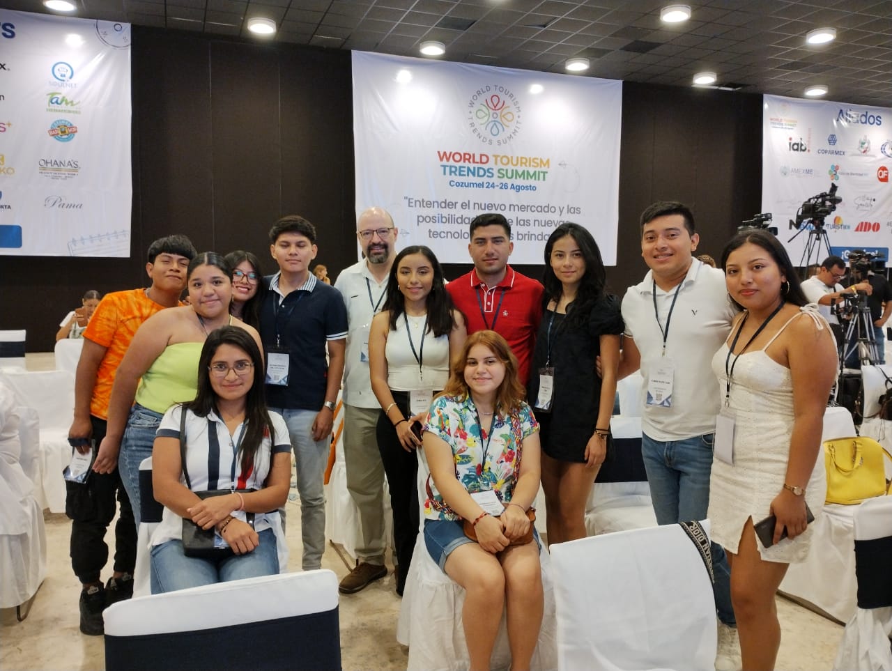 Universidad-Riviera-Congreso-Turismo